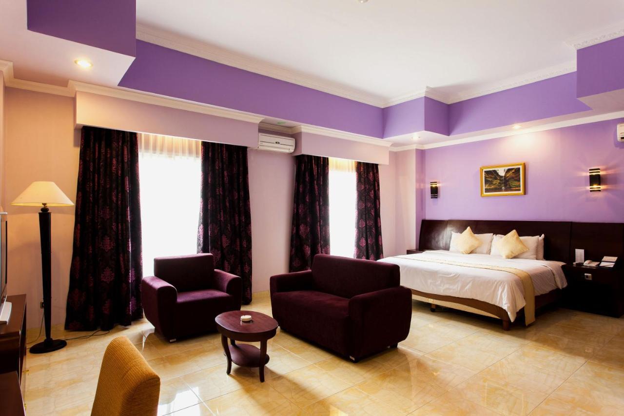 Aston Niu Manokwari Hotel & Conference Center Exterior foto